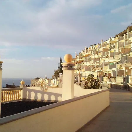 Ocean View Monsenor Apartment